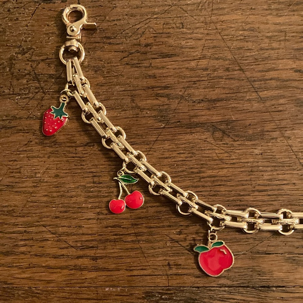 Purse/Bag Chain (Large) with Strawberry, Cherry & Apple Charms NWOT ๐๐ ๐ - Picture 3 of 5